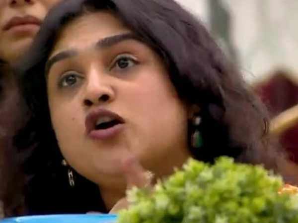 கை தேர்ந்தவர் வனிதா 