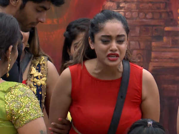 அபிராமிக்கு பிடிக்கவில்லை அபிராமிக்கு பிடிக்கவில்லை