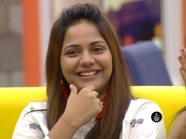 கவர்ச்சி முடிவு கவர்ச்சி முடிவு