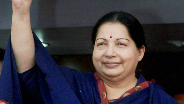 கம்பீர ஜெயலலிதா