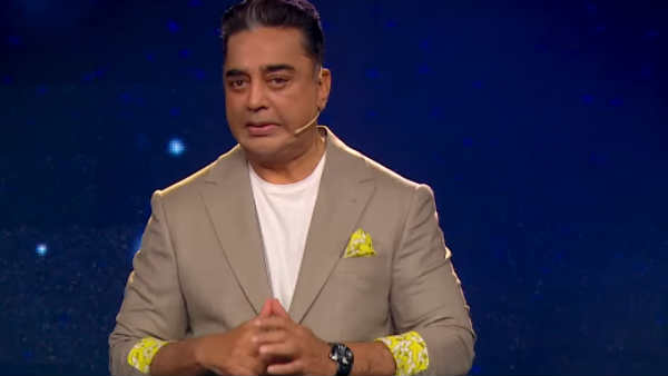 ஆசைப்படுகிறார் ஆசைப்படுகிறார்