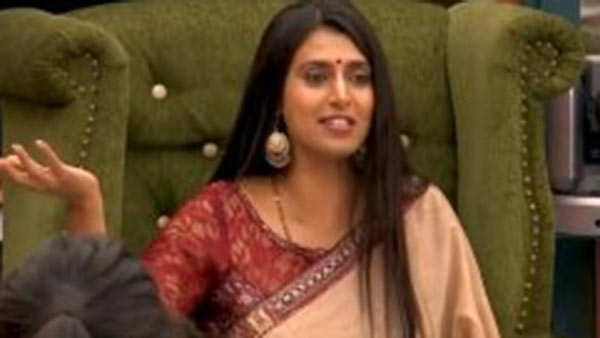 சாக்ஷிக்கு புரியும் 