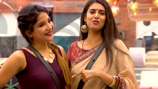 விளாசிய கஸ்தூரி விளாசிய கஸ்தூரி