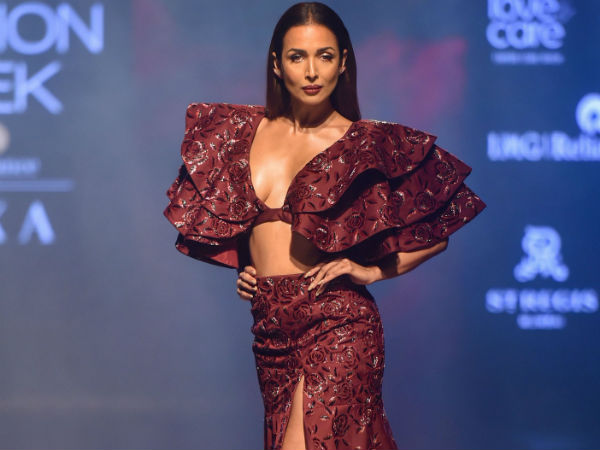 தொடை வரை ஓபன் 