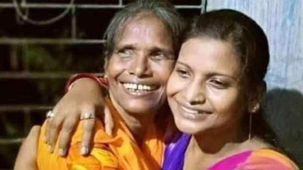 Ranu Mondal meets daughter after 8 years Ranu Mondal meets daughter after 8 years