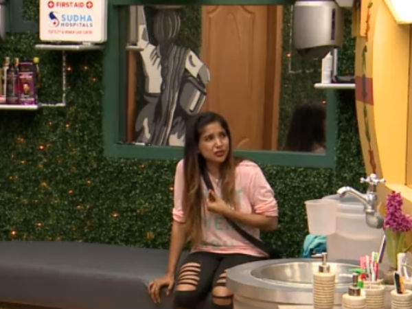 மீண்டும் சாக்ஷி 