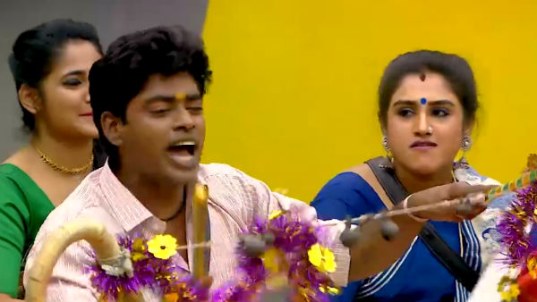 சிரித்து ரசித்தனர் 