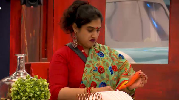 வனிதா காரணம்? 