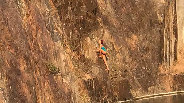 கிரங்கடிக்கும் அமலா பால் 