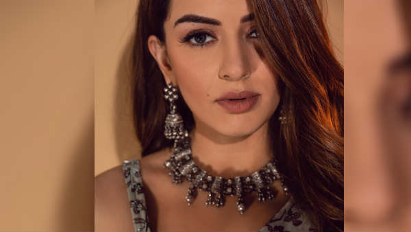 வெட்கப்புன்னகை