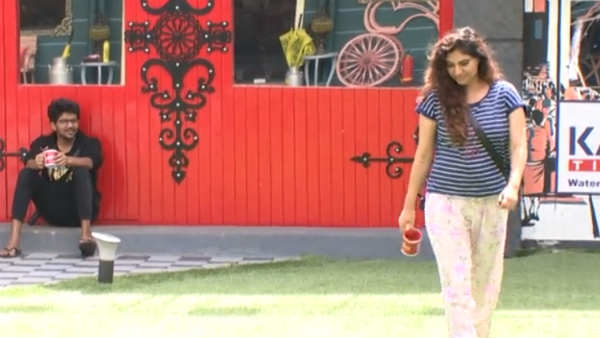 மீண்டும் சர்ச்சை 