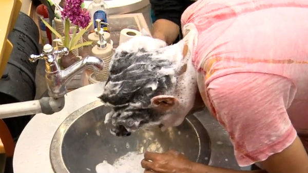 பார்வையாளர்கள் கடுப்பு 