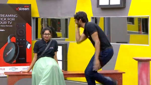 ஈயம் பூசுன மாதிரியும்.. 