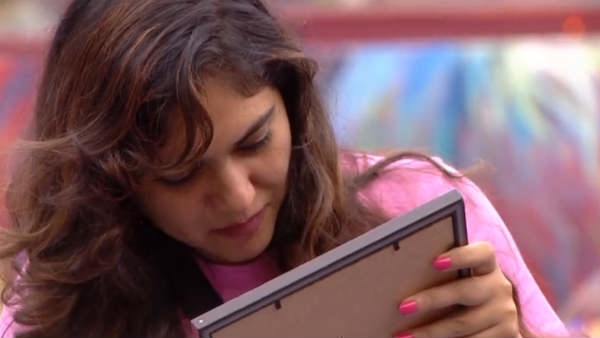 ஷெரினுக்கு ஸ்பா 