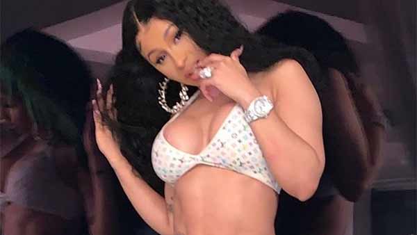 குறைவான உள்ளாடை 