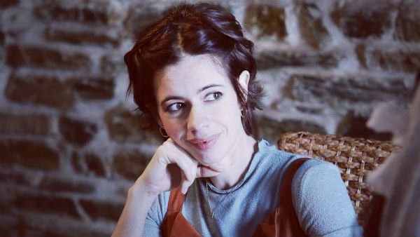 பூனைக்குட்டி வெளியே 