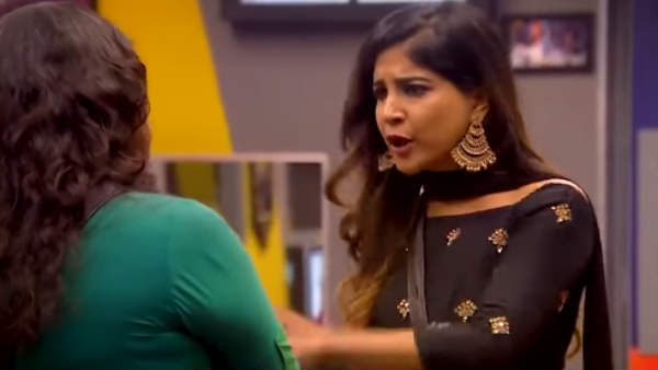 மீண்டும் வீட்டுக்குள் 