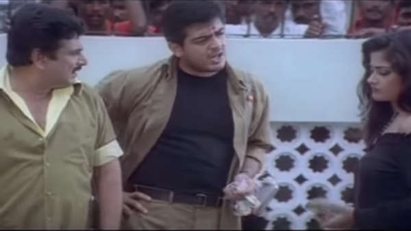 கொண்டாடும் ரசிகர்கள் 