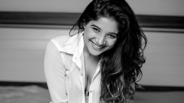 சாக்‌ஷி அகர்வால்