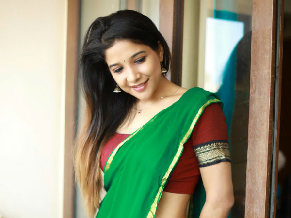 இது என்ன டிரெஸ் இது என்ன டிரெஸ்