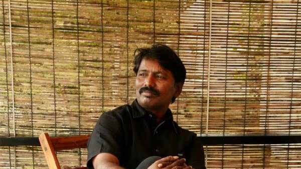 நான்கரை ஆண்டுகள் நான்கரை ஆண்டுகள்