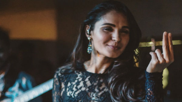 படுகவர்ச்சியான உடை 