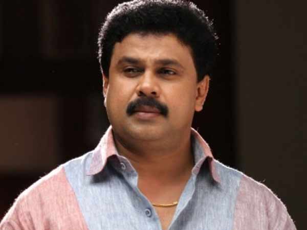 திலீப் பார்வையிட்டார் 