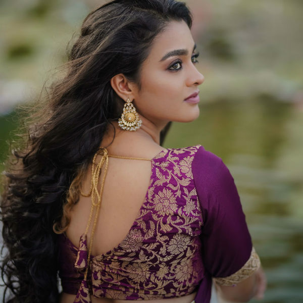 Actress Gayathri post new photoshoot