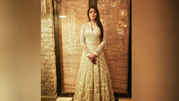 தனக்கு தானே புகழ்ந்து 