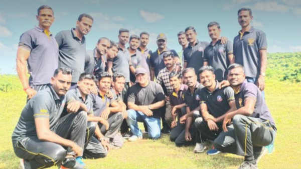 காவல்துறை அதிகாரி 