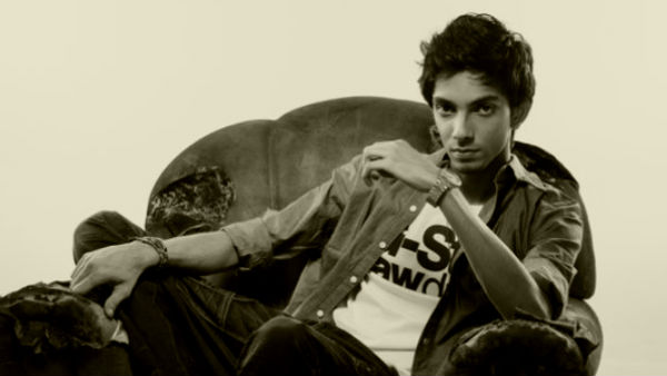 நவீன ஸ்டூடியோ நவீன ஸ்டூடியோ