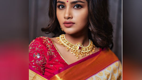  Anupama parameswaran in sarees new photoshoots