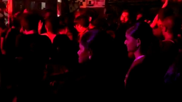 ரஜினி ரசிகர்கள் ரகளை 