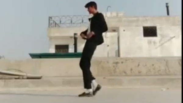 பிரபல நடிகர் 