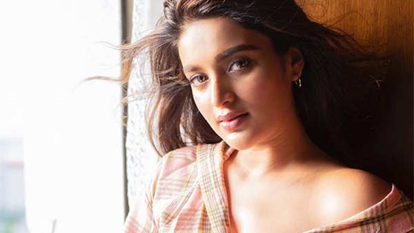 நிதி அகர்வால் 