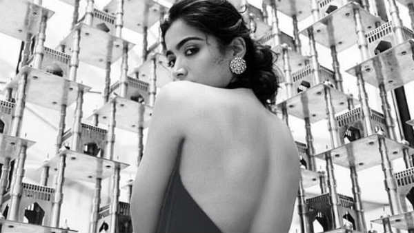 actress rashmika mandanna glamour photos