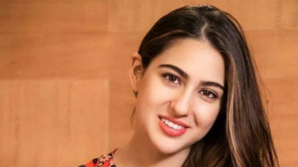 யார் ஹீரோயின்