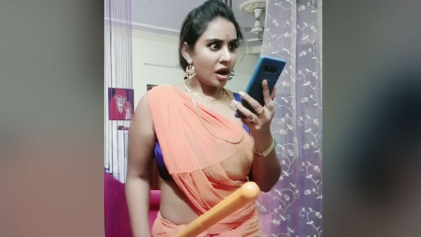 அடித்து நொருக்கும் 