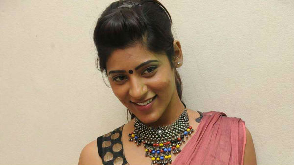 படுக்கைக்கு அழைக்கிறாங்க