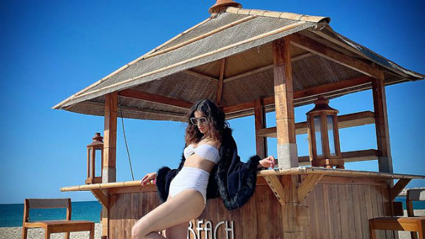 கவர்ச்சி போட்டோ 