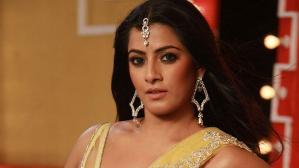 படுக்கைக்கு அழைத்தார்கள் 