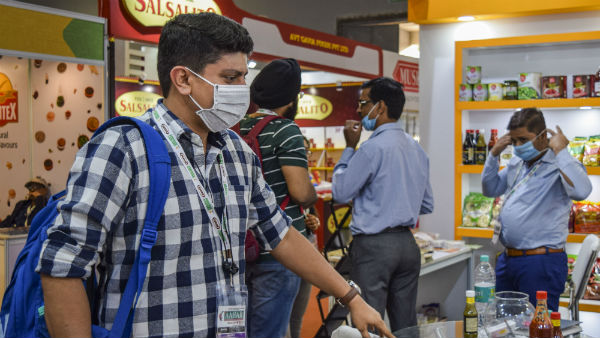 கை குலுக்காதீர்கள் 