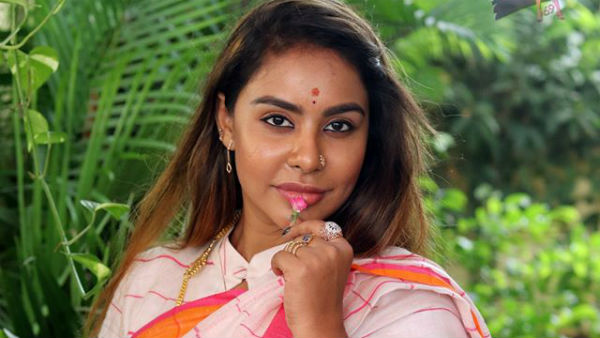 வம்பிழுக்கும் ஸ்ரீரெட்டி 