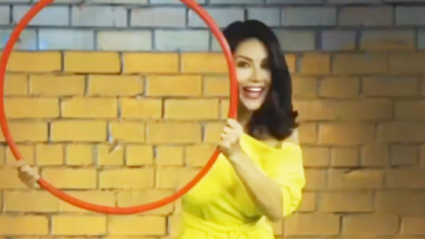 மாயமாக மறைகிறார் மாயமாக மறைகிறார்