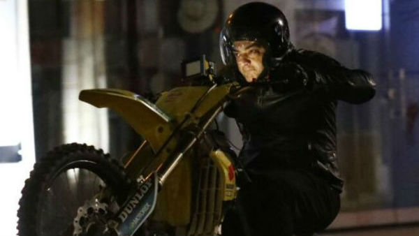 கார் ரேஸில் அஜித் 