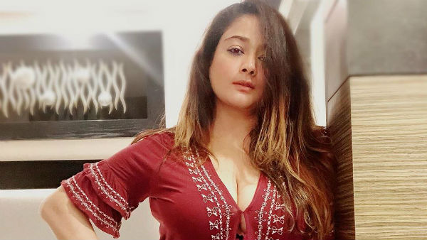 குறையும் உடை 