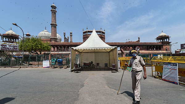 வீட்டுக்குள் முடக்கம் 