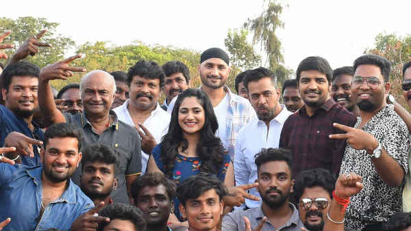 என்ன ரோல் என்ன ரோல்