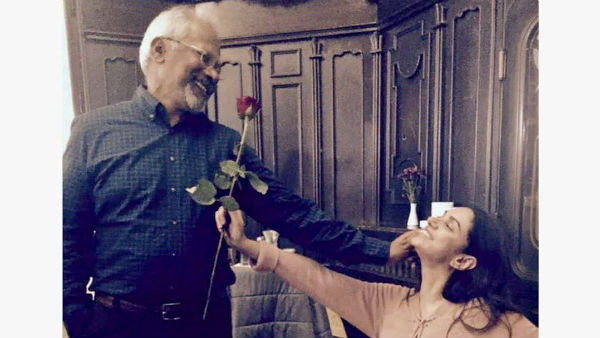 நடிகையுடன் போட்டோ 