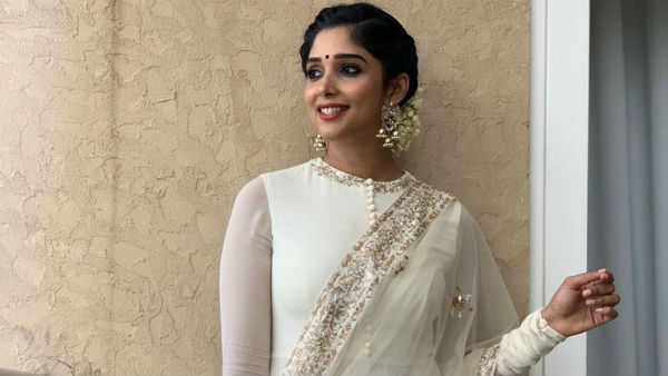  Malayala Nyla usha latest pictures